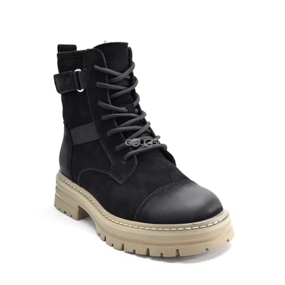 UGG Baker Black